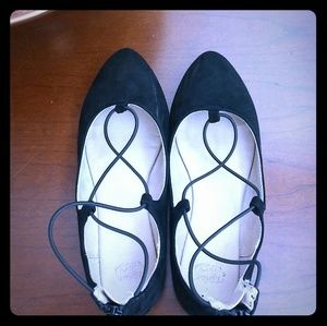 KIDS: Girl's Elegant Laced SUEDE Flats.